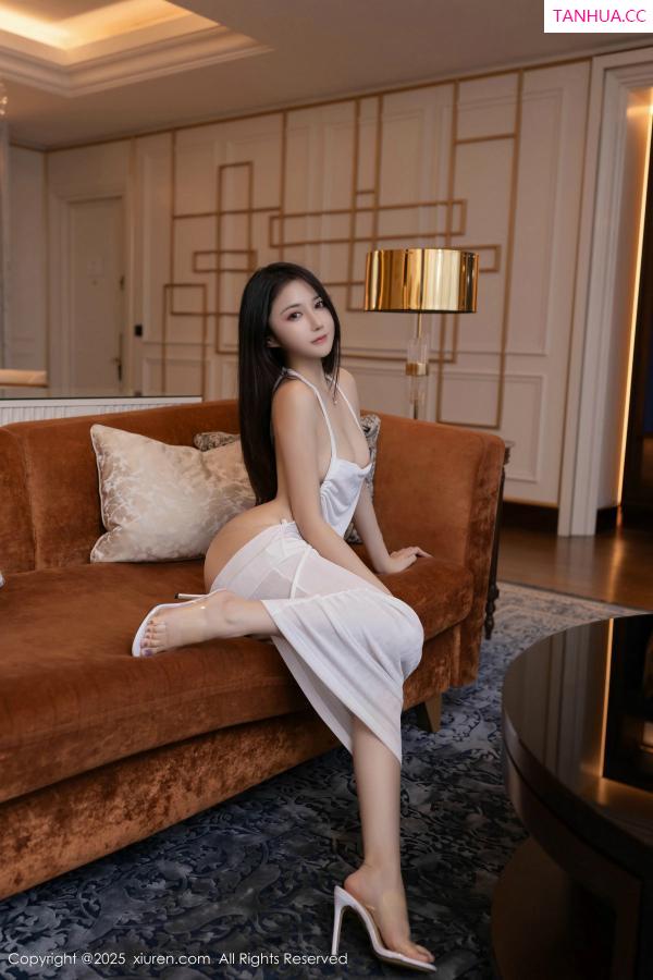 鱼子酱fish  [XiuRen]高清写真图 2025.01.17 No.9780 鱼子酱Fish 美腿性感第62张图片